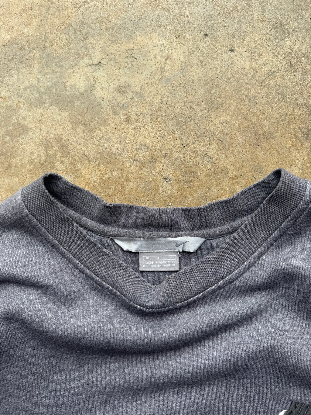 (L) 00s Nike Essential Logo Crewneck