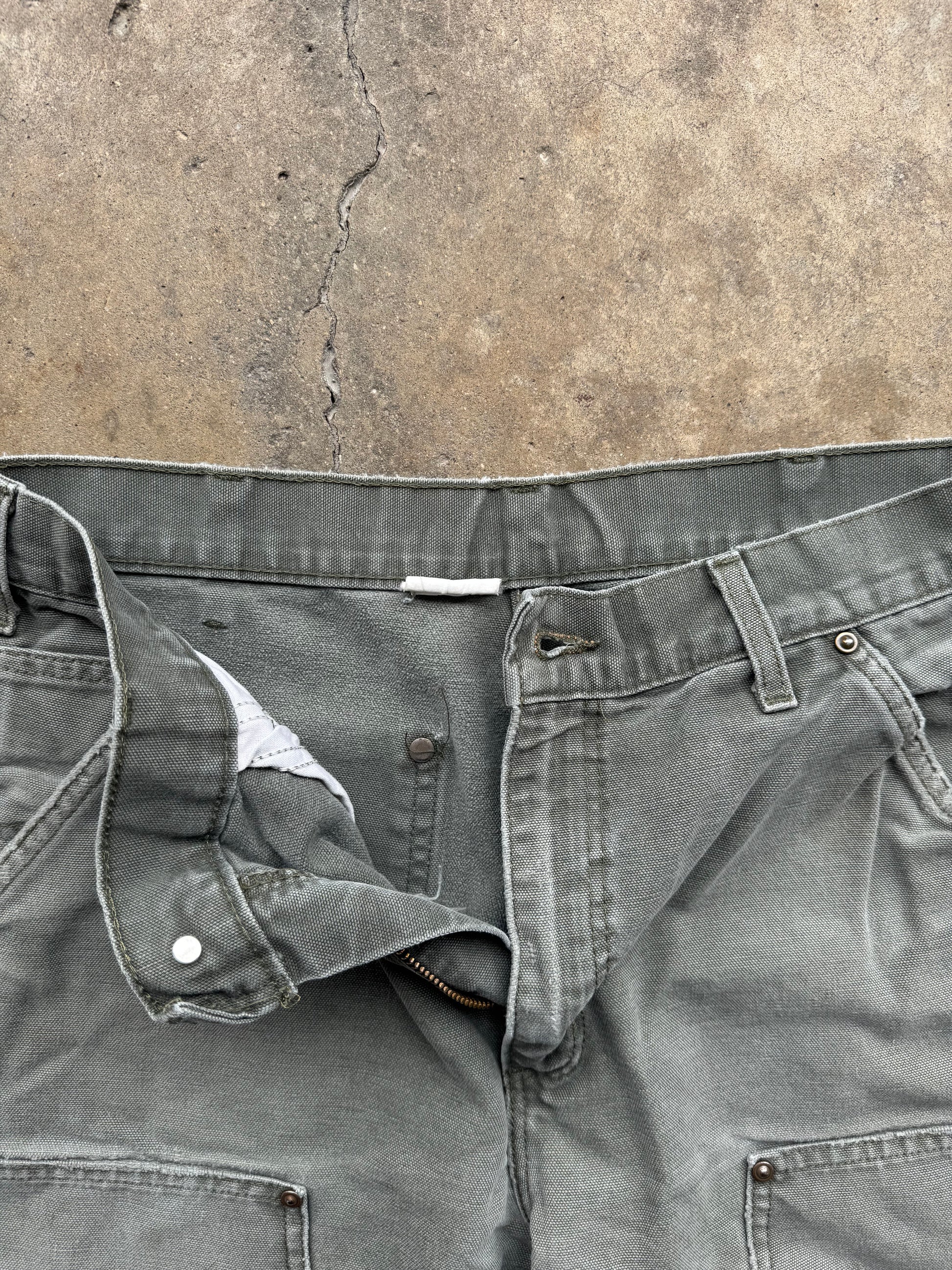 (32) 00s Olive Green Carhartt Double Knee Pants