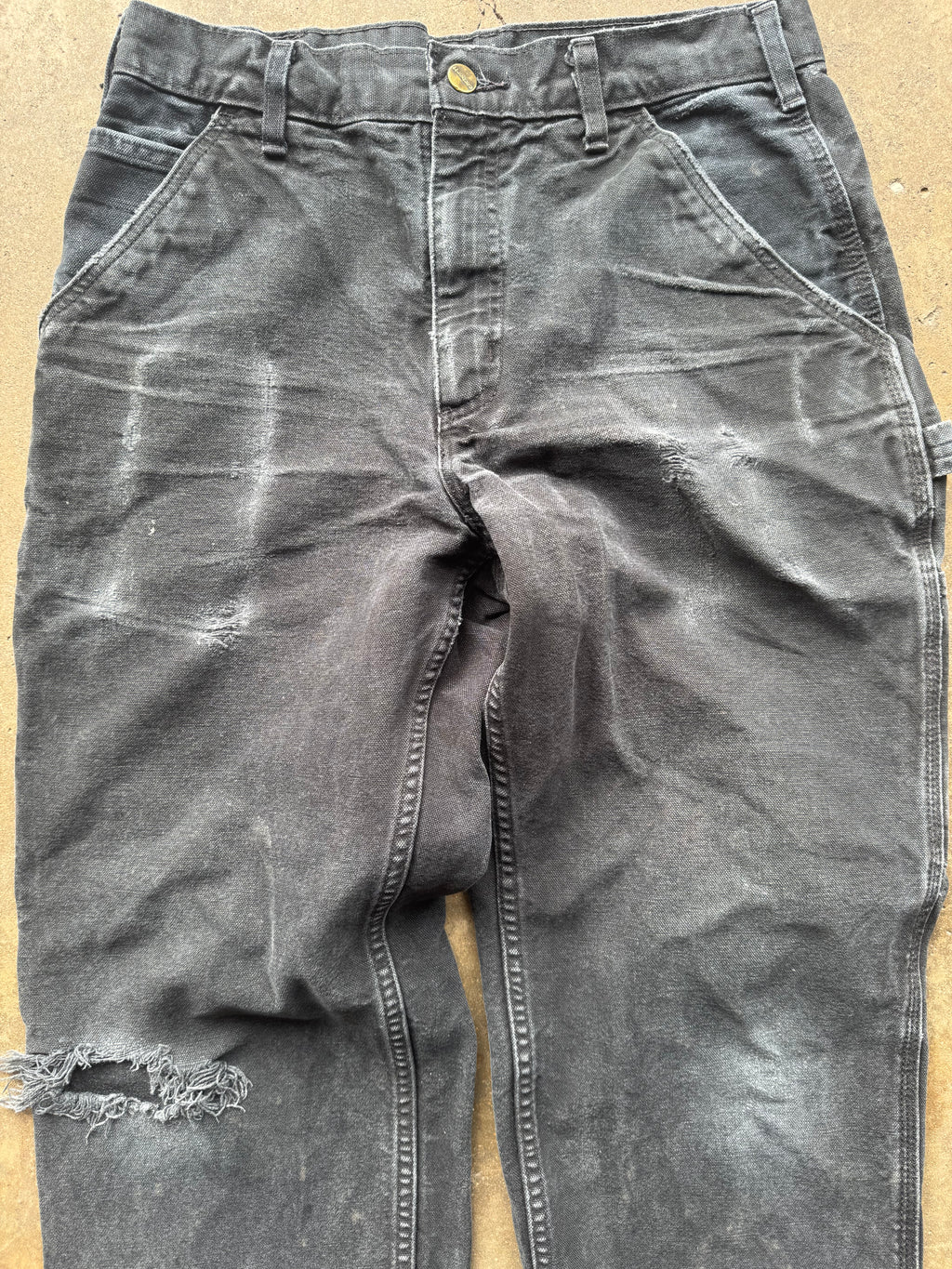 (32) 00s Faded Black Carhartt Carpenter Pants