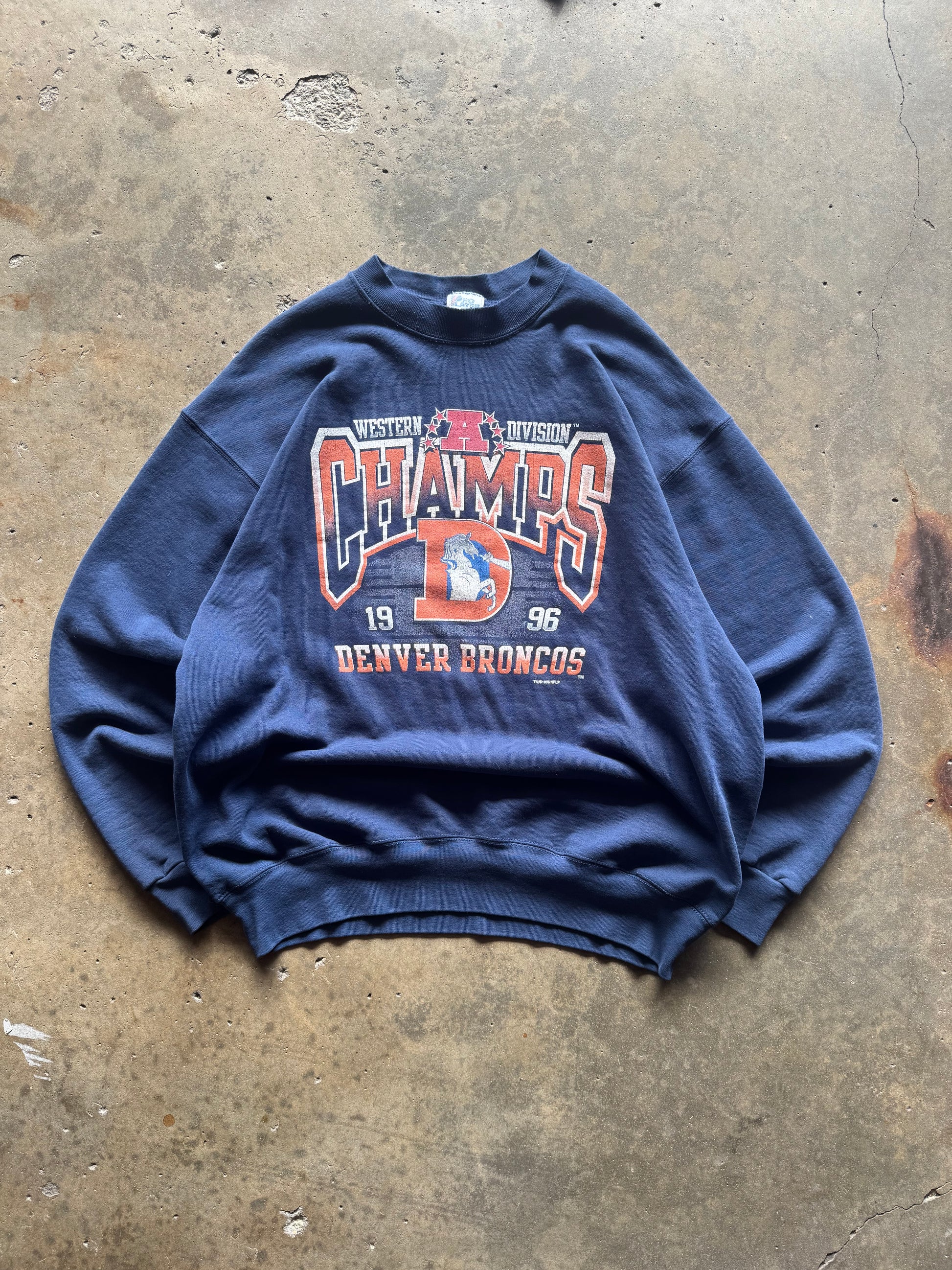 (XXL) 90s Denver Broncos Graphic Crewneck