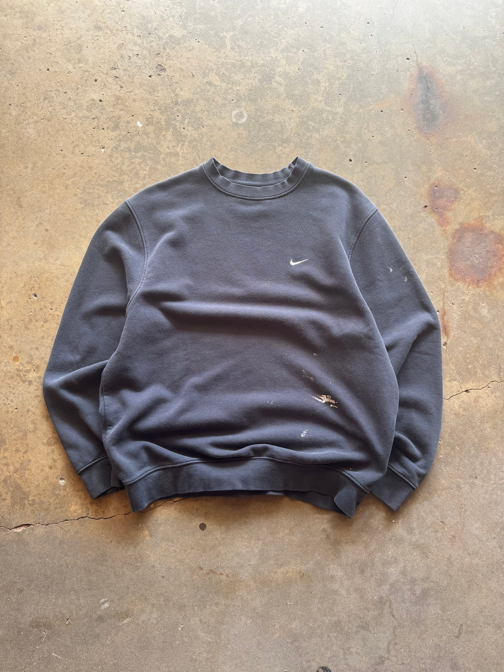(L) 00s Black Nike Essential Logo Crewneck