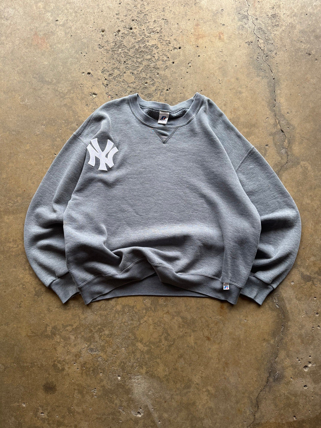 (XL) 00s New York Yankees Russell Athletic Crewneck