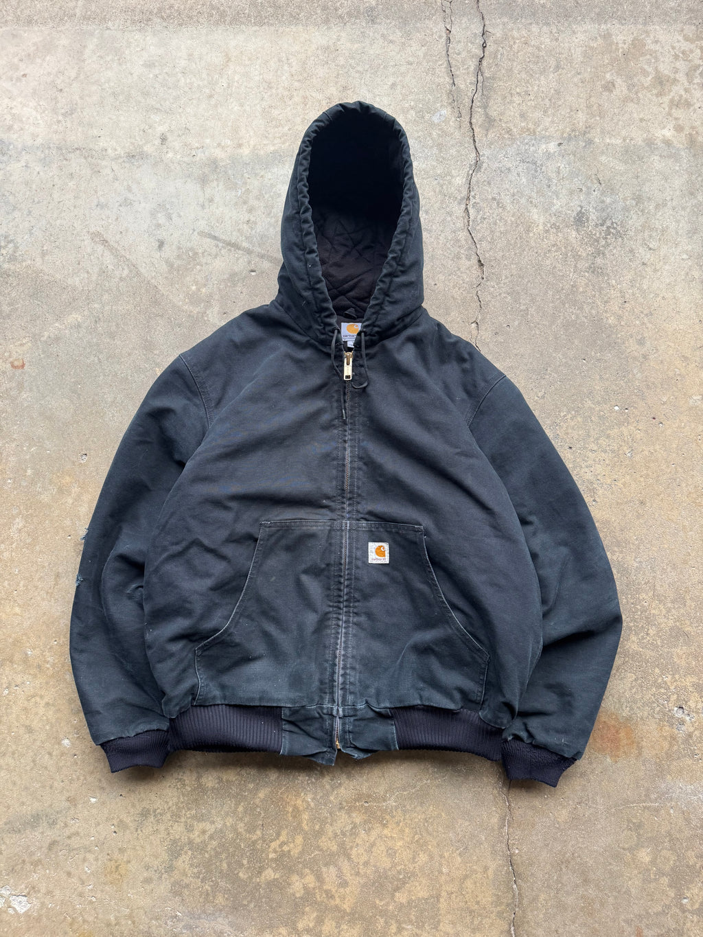 (L) 00s Faded and Thrashed Black Carhartt Jacket