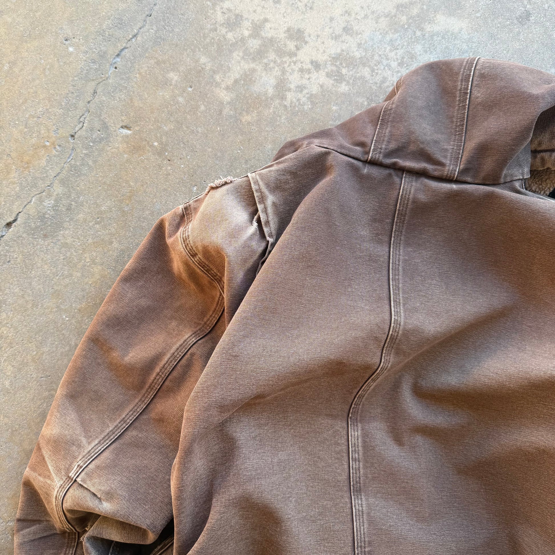 (L) 00s Distressed Mocha Brown Carhartt Hooded Detroit Jacket