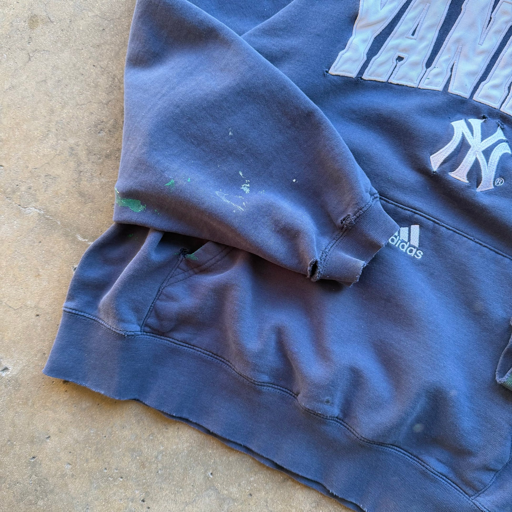 (L) 00s New York Yankees Thrashed Adidas Hoodie