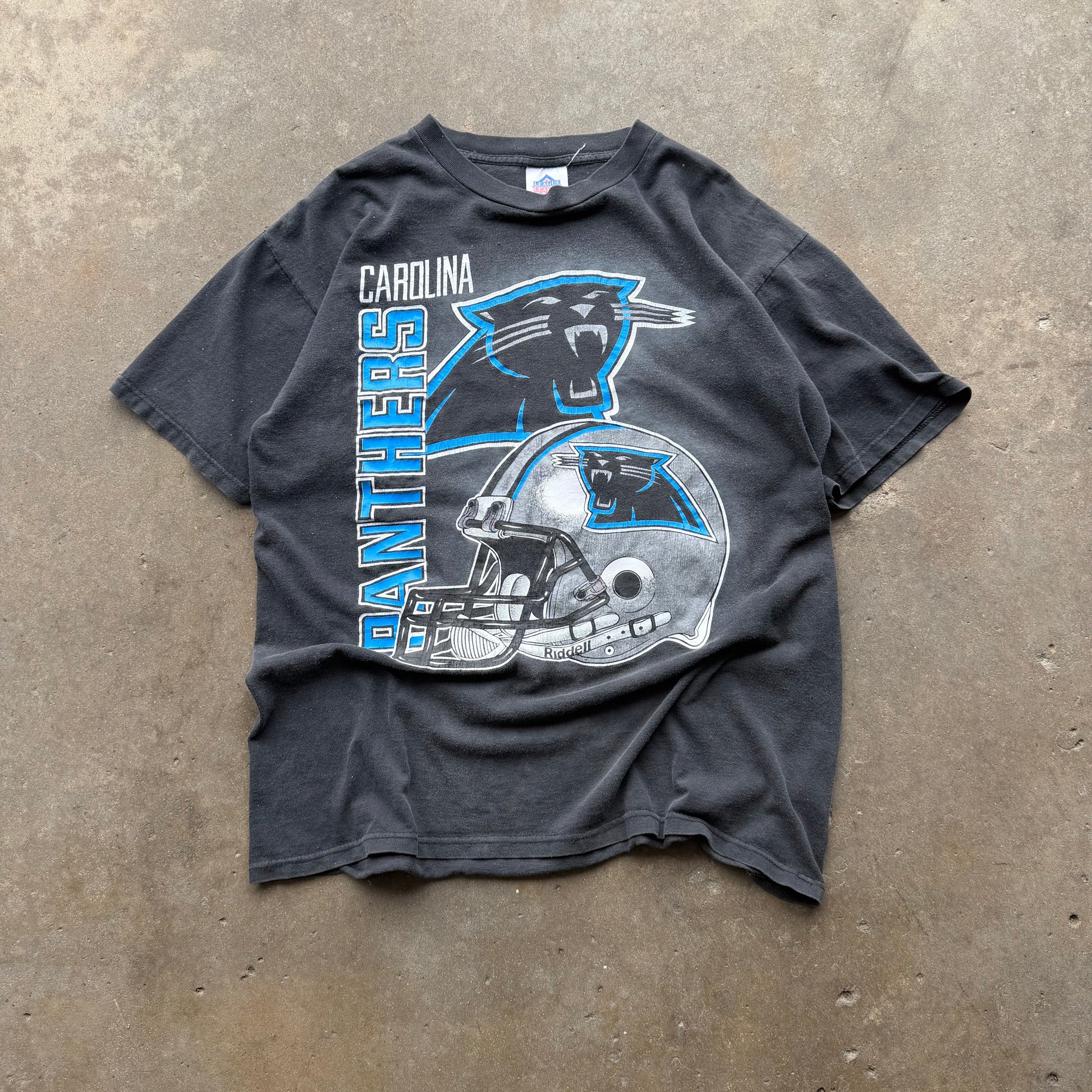 (XL) 90s Carolina Panthers Graphic Tee