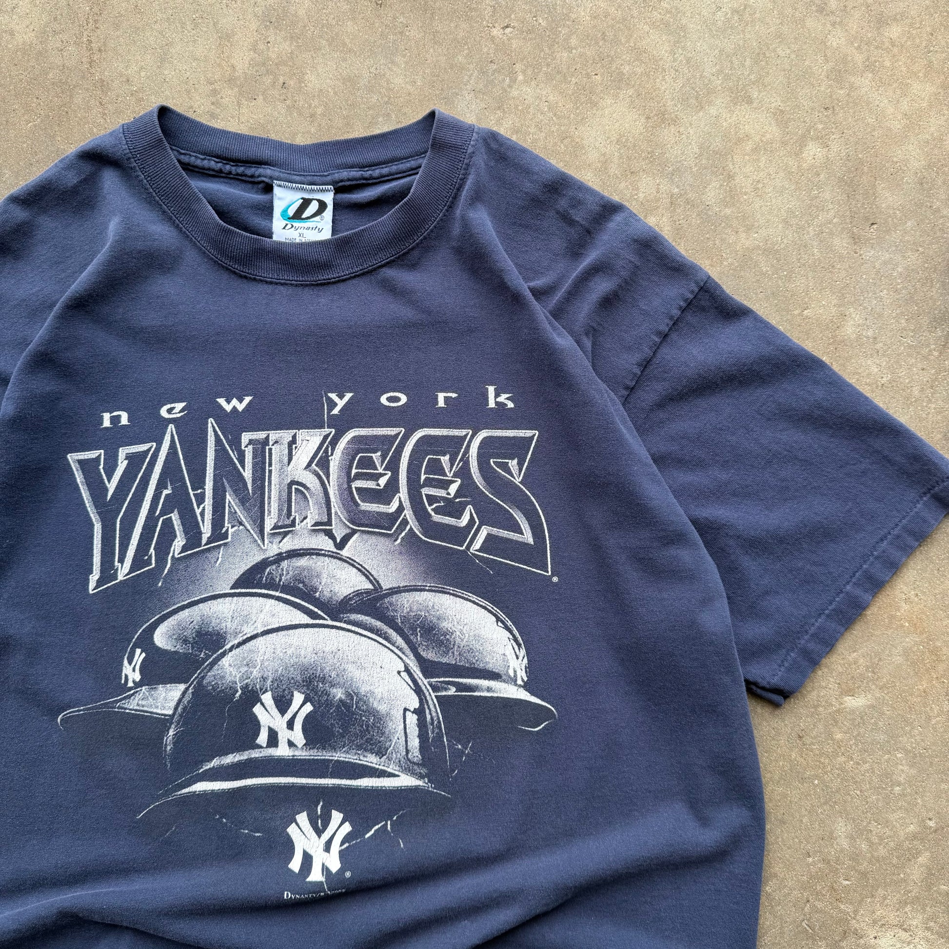 (XL) 00s New York Yankees Graphic Tee