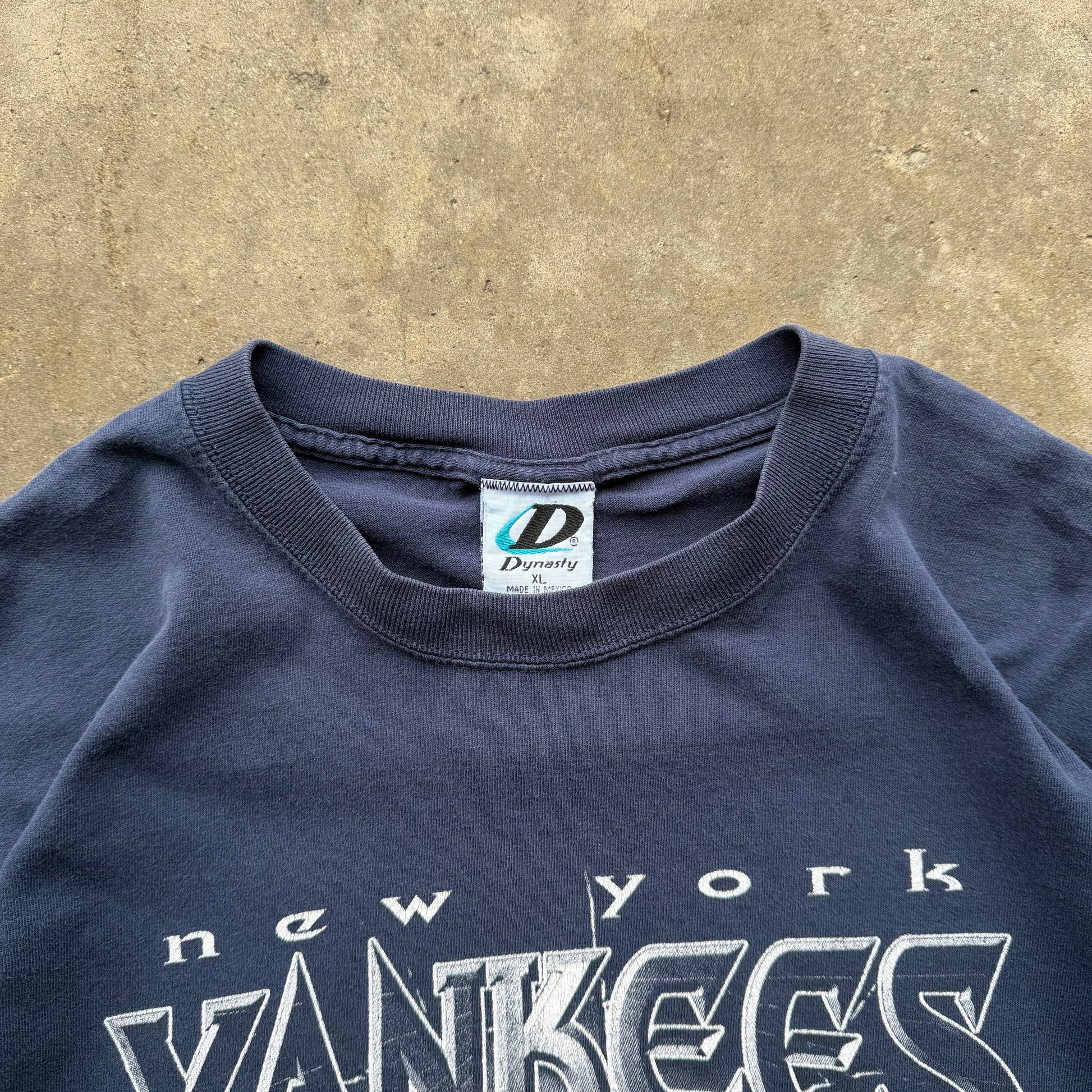 (XL) 00s New York Yankees Graphic Tee