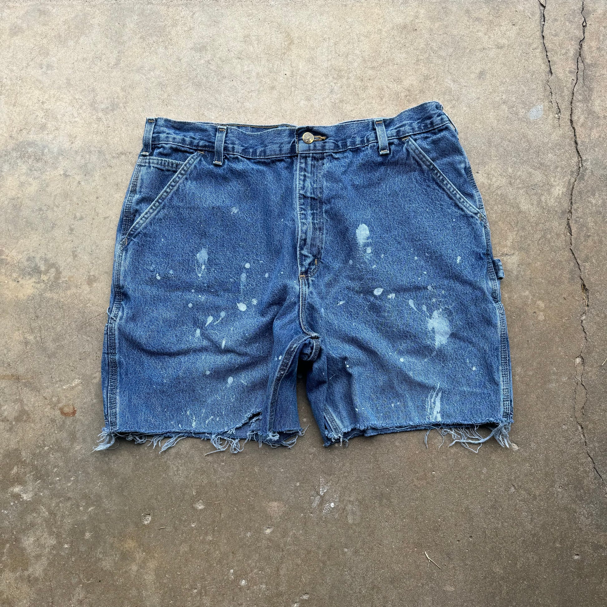 (38') 00s Paint Splatter Carhartt Jorts