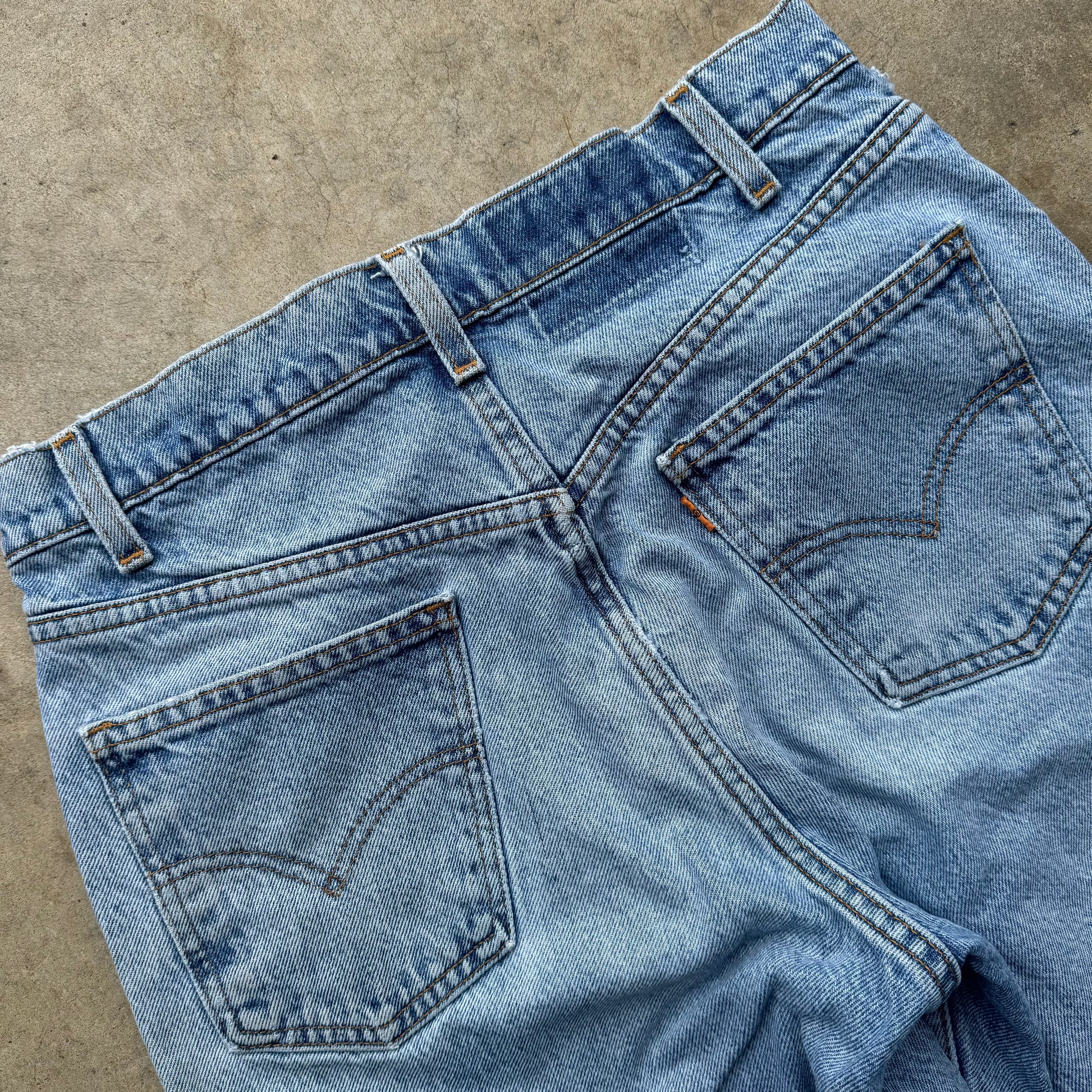 (32') 90s Orange Tab Levi's