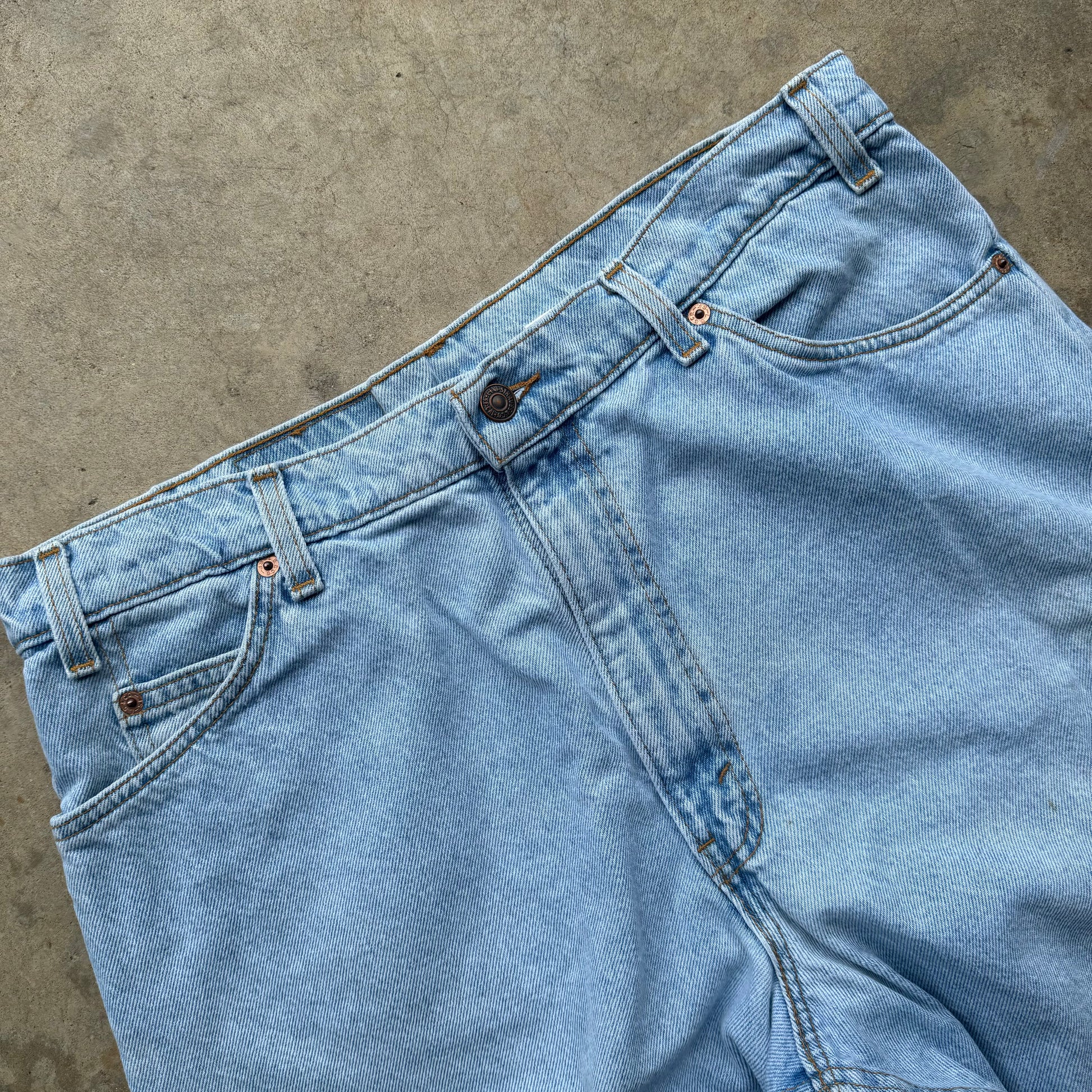 (36') 90s Orange Tab Levi Jorts